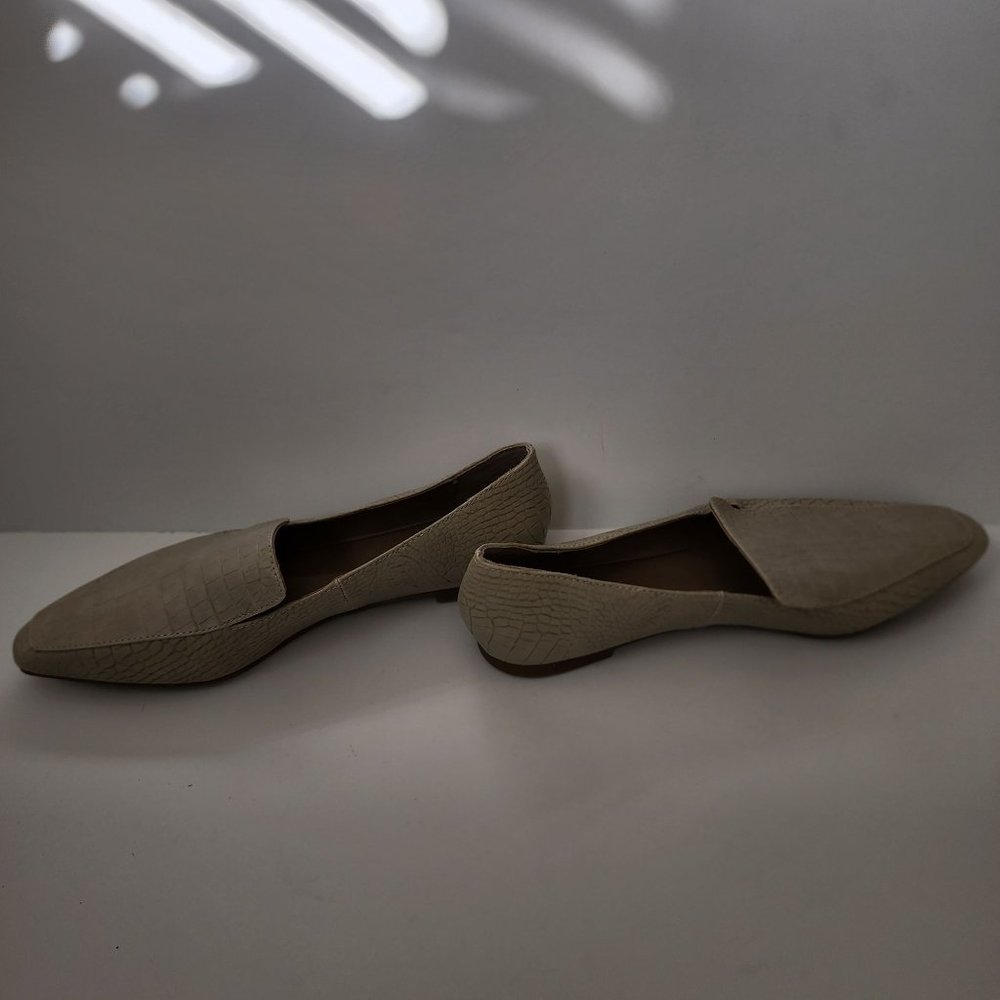 Steve Madden Gemmy Beige Crocodile Embossed Loafers Size 8 - Picture 9 of 11
